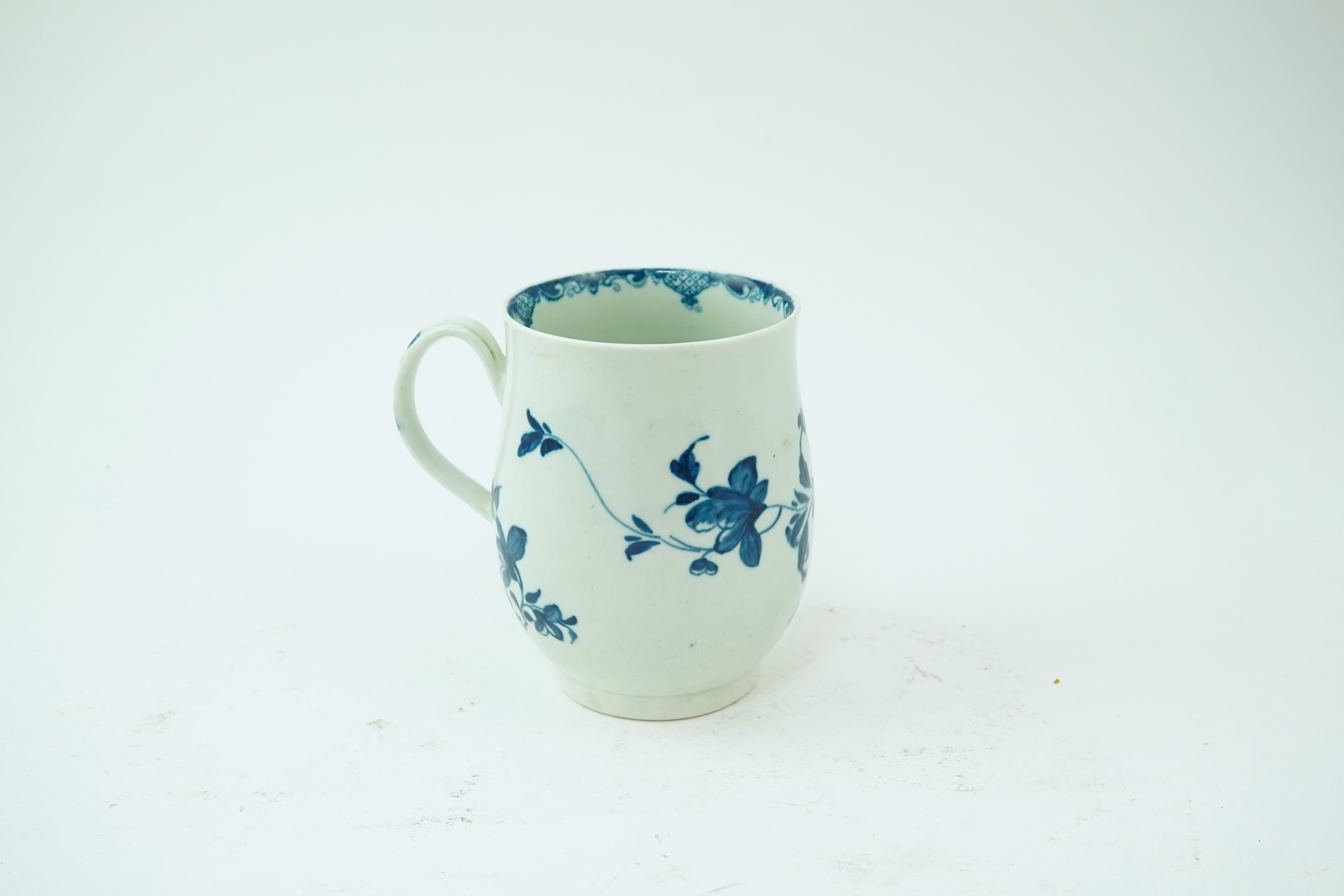 A Worcester blue and white Mansfield pattern mug, c.1760